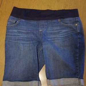 🎉BOGO 1/2 OFF! Medium maternity shorts